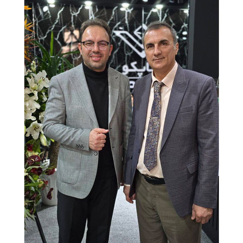 احسانکار و اقای محب در نمایشگاه